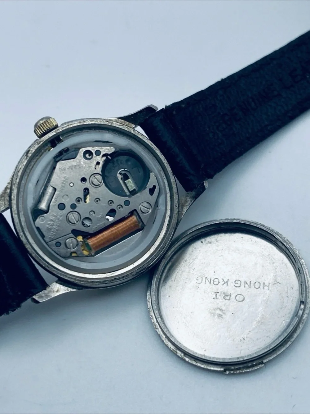 Vintage Fossil 1985 Moon Phase Calendar Watch Gold Case Leather Band Rare